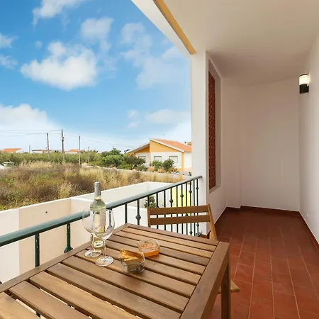 Papoa House Peniche