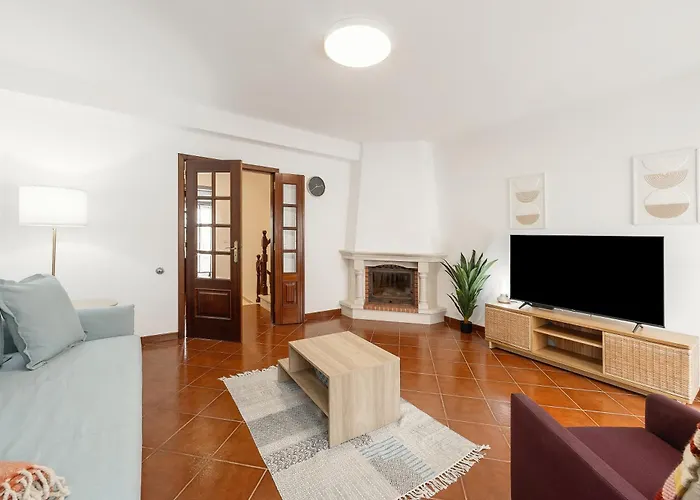 Papoa House Vila Peniche